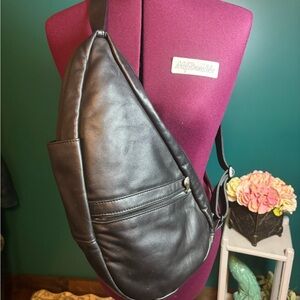 Ameribag Leather Sling Bag Black